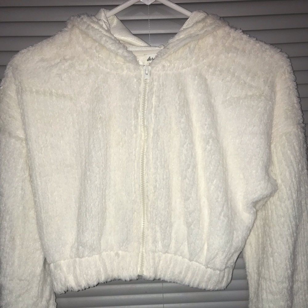 Fuzzy cropped jacket